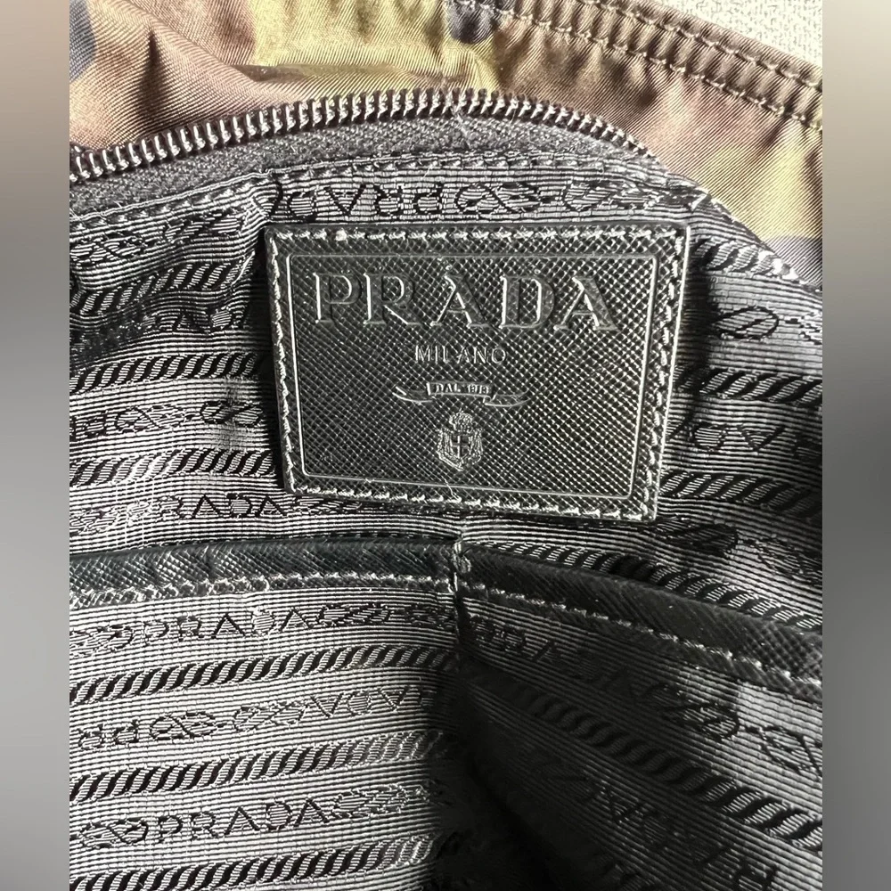 Prada Tessuto Nylon Camouflage print nylon shoulder tote bag - Picture 14 of 17